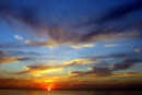 LE SOLEIL SE LÈVE DOUCEMENT (Texte)